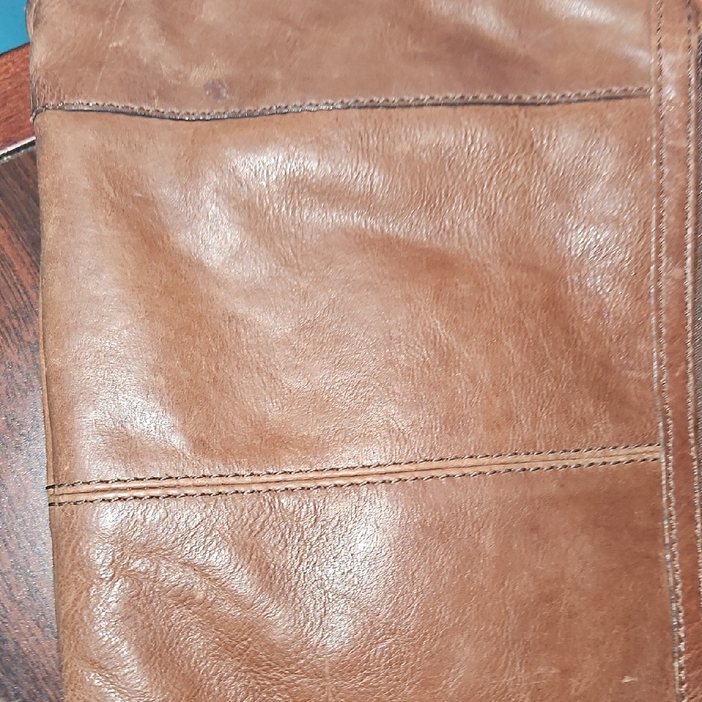 Fossil Brown Leather Bag with Gold Accents - Picture 4 of 10